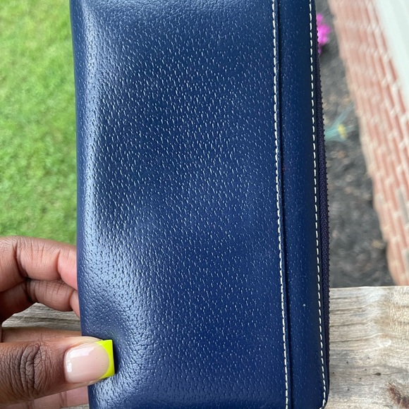 Kate Spade navy blue wallet - Picture 3 of 5